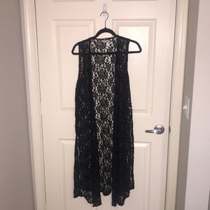 Black lace LuLaRoe Joy (vest cardigan) size small